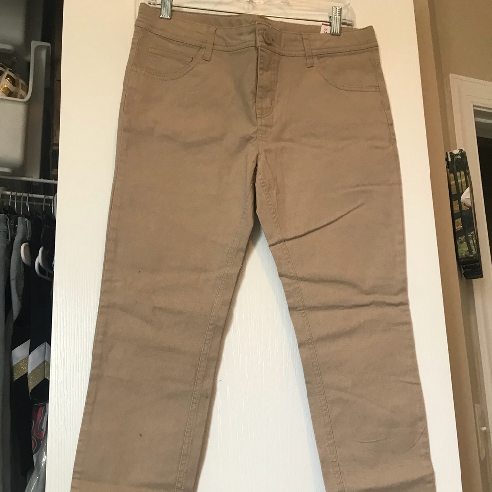 khaki pants